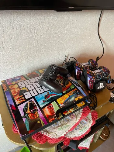 VENDE-SE OU TROCO POR PS4