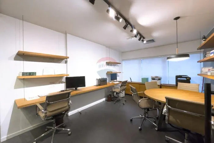 Sala á venda reformada e mobiliada no Fusion - 34m Sala pronta