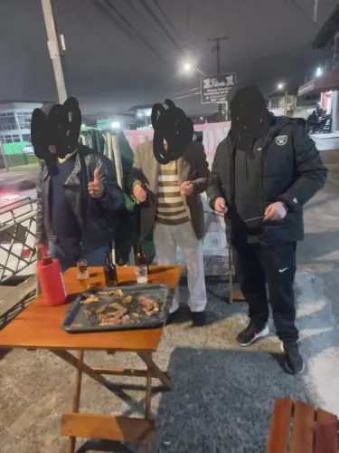 Vende-se, Bar e restaurante..., próximo a rotatória xaxim.