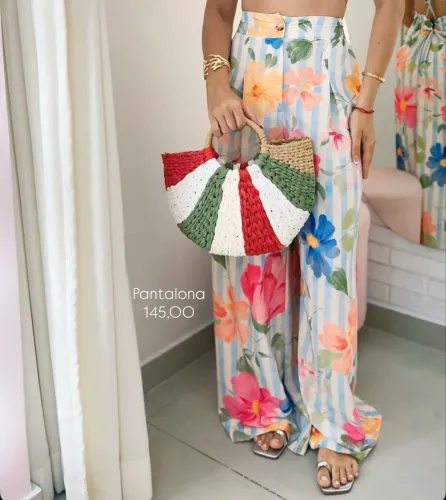 Calça pantalona estampada