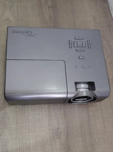 PROJETOR OPTOMA TH1060P FULL HD 1080P - SOM EMBUTIDO- IMAGEM FULL HD