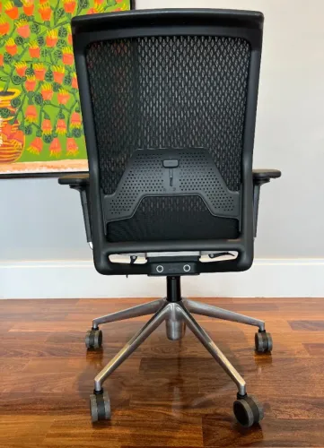 Cadeira Premium Vitra ID Mesh - Design Antonio Citterio
