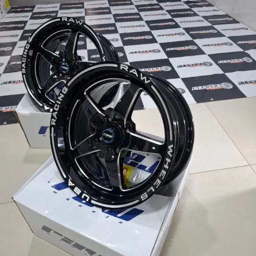 PAR RODAS 15 RAW RACING IMPORTADAS 4X100