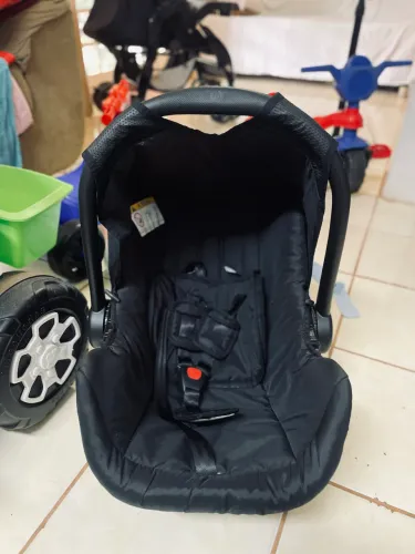 Vendo bebê conforto galzerano(aceito propostas)