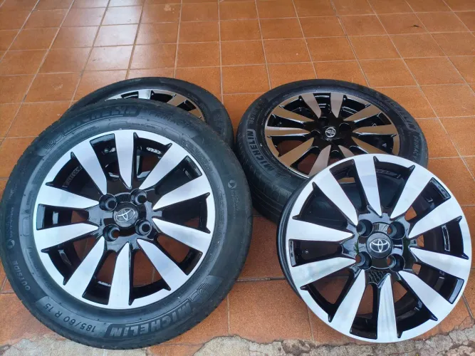 Roda 15" - 4x100 - Impecável