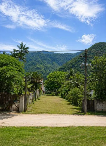 Terreno à venda na Praia do Sapê em Ubatuba