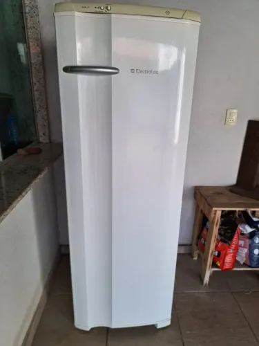 Geladeira Eletrolux RDE37