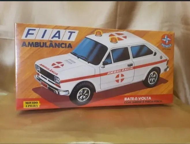 Carrinho Fiat ambulância da Estrela. Lacrado, com embalagem em excelente