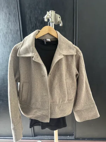 Caçaco H&M (tamanho s)