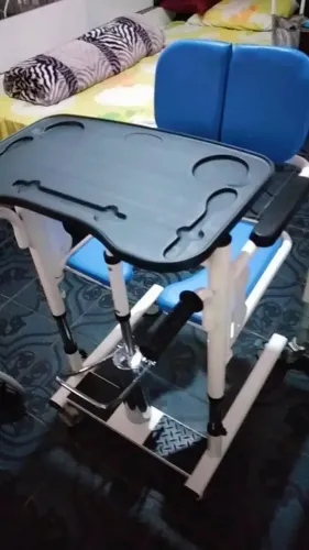 Cadeira de transferência nova