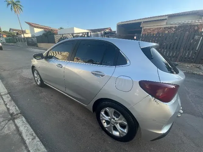 Chevrolet Onix Hatch Premier 1.0 12V TB Flex Aut. 4P 2020