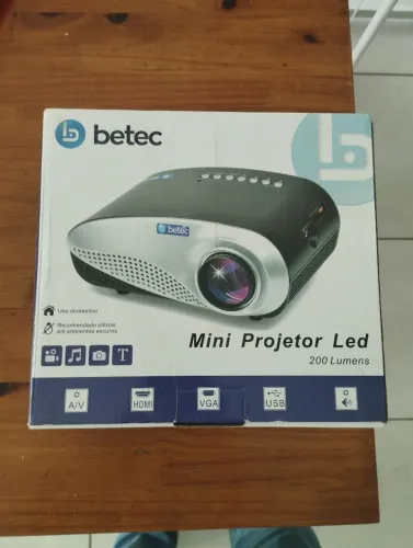 Projetor Betec BT240