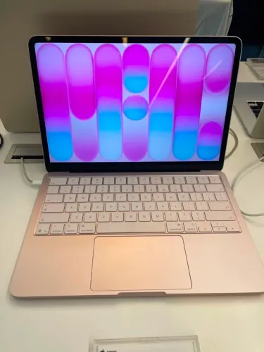 Macbook Neo 13 polegadas 8gb ram / 512gb ssd