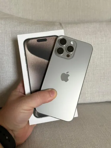 15 Pro Max 256 GB