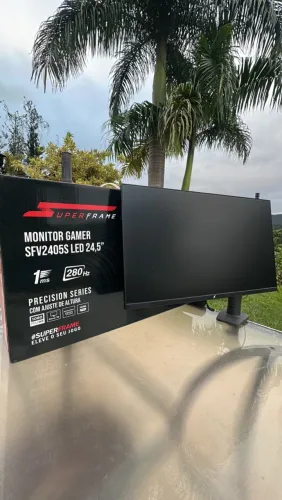 Monitor SUPERFRAME 280hz com suporte articulado