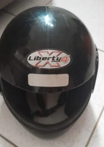 Capacete usado