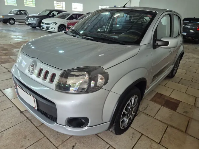 Fiat Uno Sporting 1.4 EVO Fire Flex 8V 4P 2013
