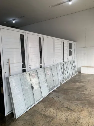 PORTA DE ALUMÍNIO E JANELAS DE ALUMÍNIO BRANCO - DIRETAMENTE DA FABRICA!! PROMOÇÃO DO MÊS