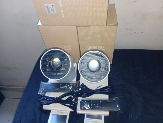 Projetor 4K HD 150 Polegadas Celular, Tv B0x, Xbox, PS, Pc, Wifi HY300 Pro Magcubic