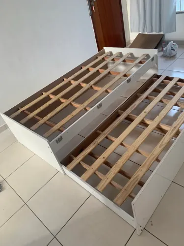 Cama de solteiro 2 em 1 com auxiliar