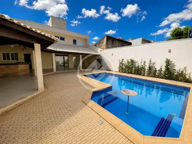 Casa 3 suítes, com piscina, à venda perto do Centro, Araçatuba/SP codigo: 328437