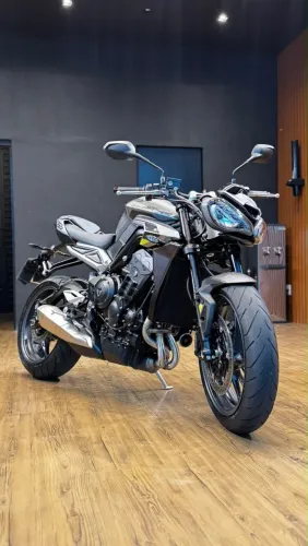 Street triple 765 R - a mais nova de Brasília 