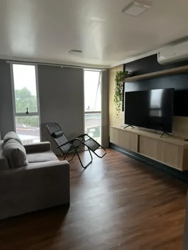 Alugo Apartamento Semi-Mobiliado Próximo ao 1° Bis São Jorge