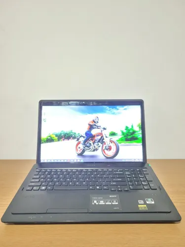 Notebook Sony Core i3 2328M 2.2 Ghz SSD 240GB 4GB Bateria Excelente