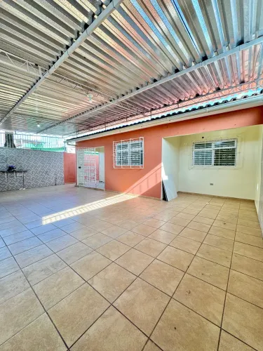 Alugo casa em San Martin