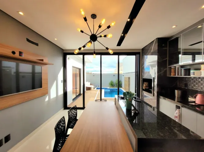 CASA TÉRREA COM 3 SUÍTES - ARMÁRIOS PLANEJADOS - PISCINA - NO CONDOMÍNIO IBITI RESERVA - S