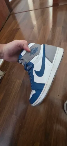 Air Jordan 1 High OG True Blue