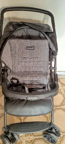 Carrinho e bebê conforto