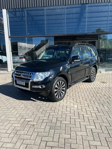 Mitsubishi Pajero HPE Full 3.2 4X4 T.i.dies. 5P AUT 2019