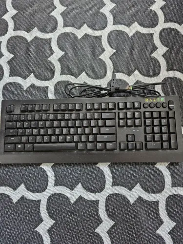 Teclado Gamer Razer Cynosa V2