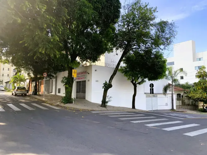 Casa para aluguel com 170 metros quadrados com 3 quartos em Bom Pastor - Divinópolis - Min