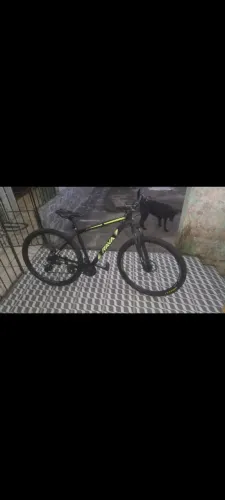 Bicicleta RAVA aro 29 shimano.