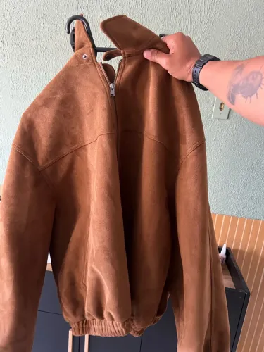 Jaqueta de camurça (suede), marca da c&a, nunca usada!!