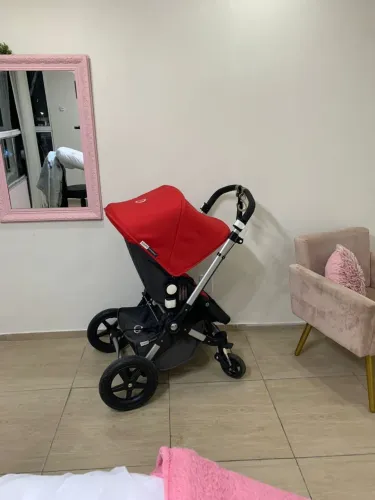 Carrinho de bebê da marca Bugaboo