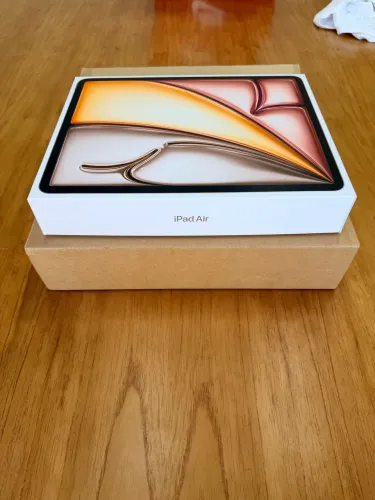 iPad Air M3 - 128GB - Tela de 13 Polegadas - LACRADO