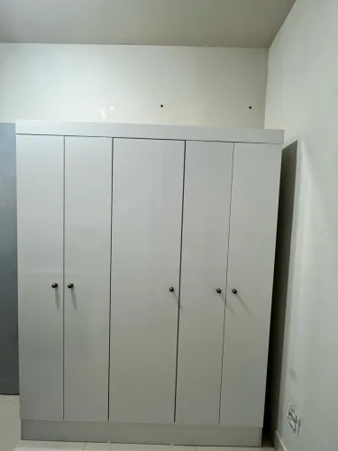Vendo guarda-roupa pequeno 