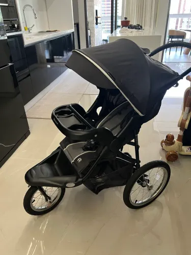 Carrinho bebê importado babytrend (3 rodas)