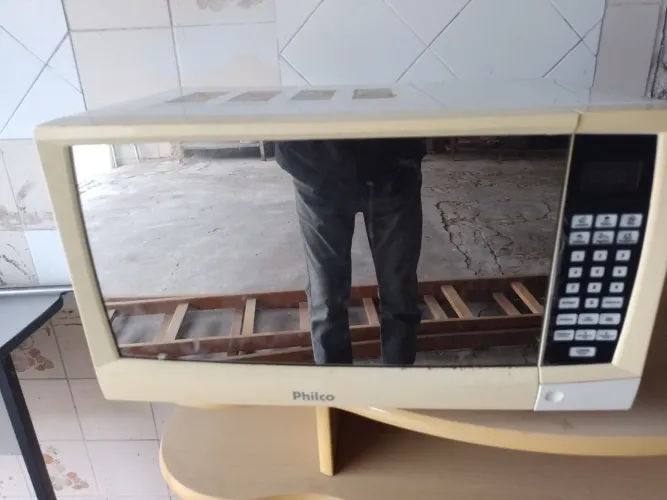 Micro ondas para retirar peças