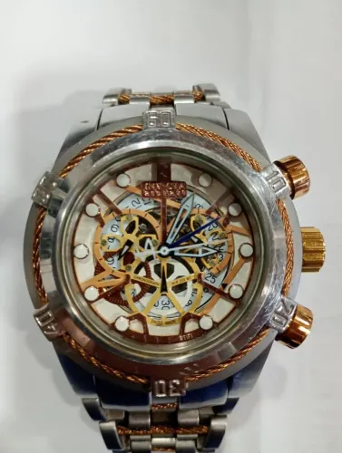 Vendo um relógio Invicta original.
