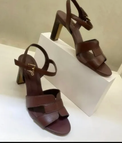 SANDALIA AREZZO