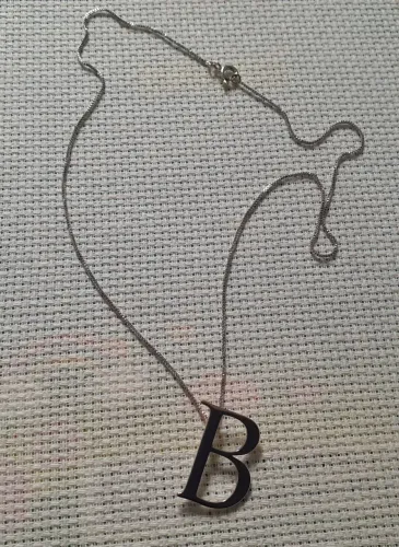 Colar folheado letra B da Palhador
