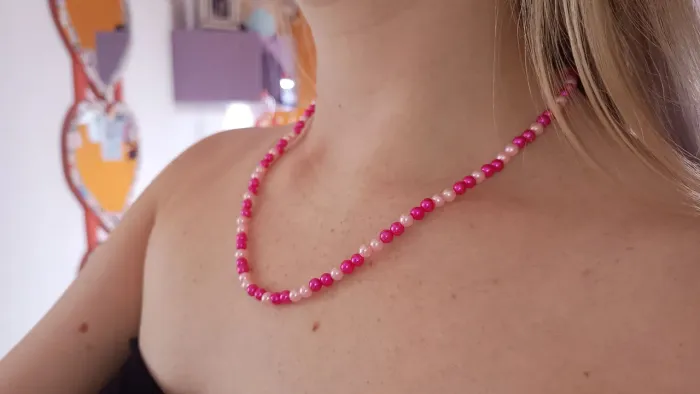 Colar rosa de miçangas