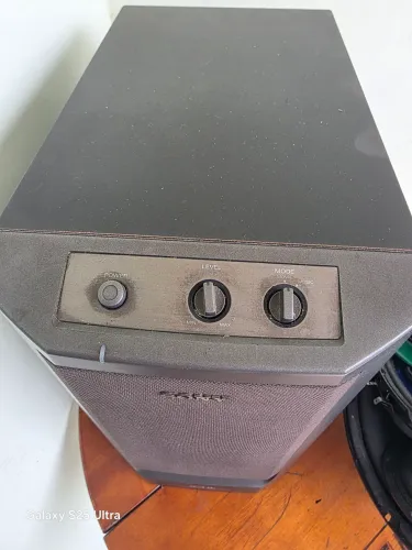Caixa subwoofer para PC 