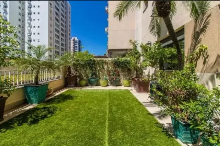 Apartamento com Quintal em Piedade. 2 quartos com vaga. Lazer completo