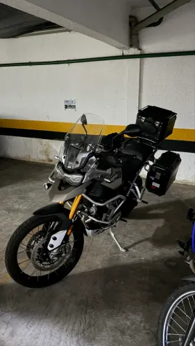 Triumph Tiger 900 Rally Pro + Bauletos originais