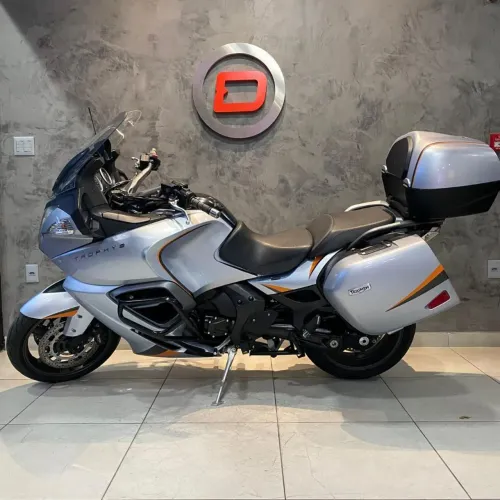 TROPHY SE 1200